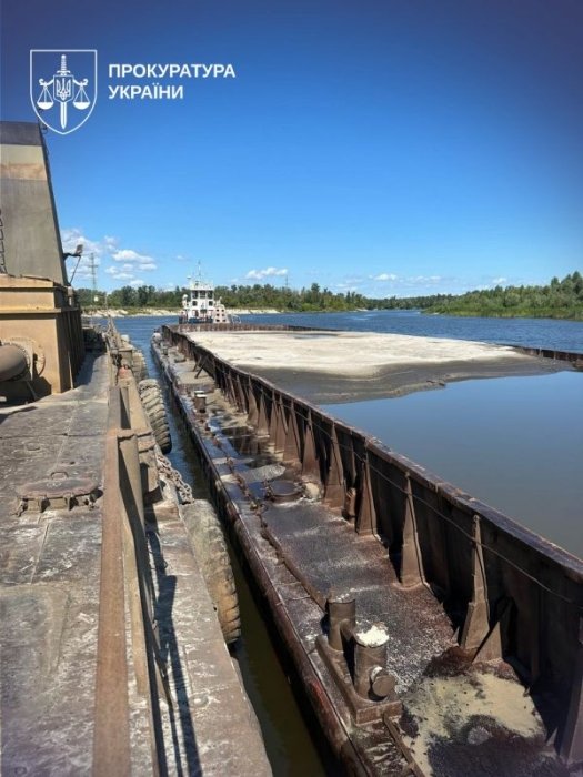 Фото 2 — На Десні незаконно видобули майже 39 тисяч тонн піску: викрито схему на 22,5 млн грн