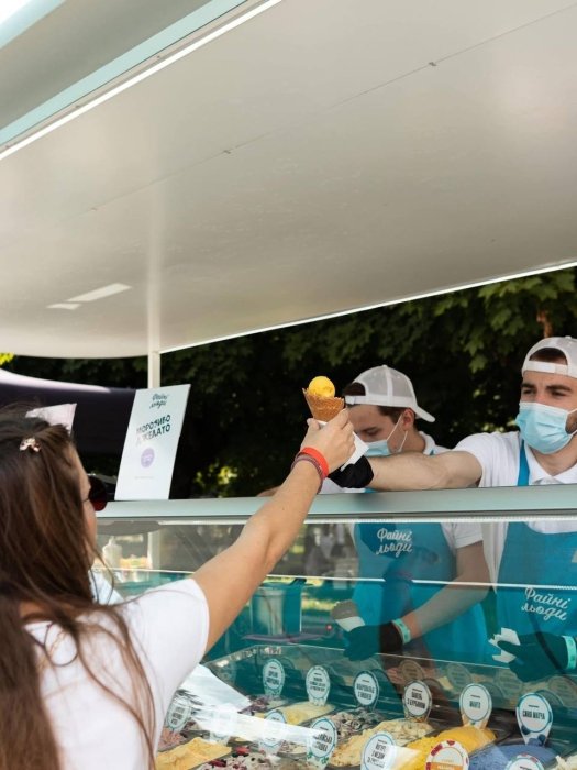 Фото 2 — Не растаявшее в темноте мороженое: как "Файні льоди" масштабируются несмотря на войну