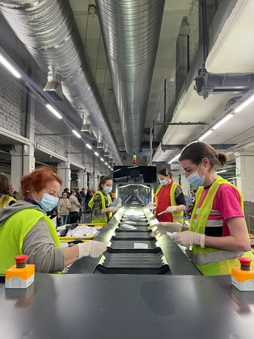 Фото 2 — "Укрпошта" запустила першу автоматизовану роботизовану сортувальну лінію (ФОТО)