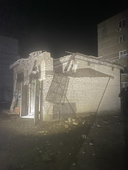 Фото 2 — Оккупанты в очередной раз обстреляли Курахово в Донецкой области, город частично без света