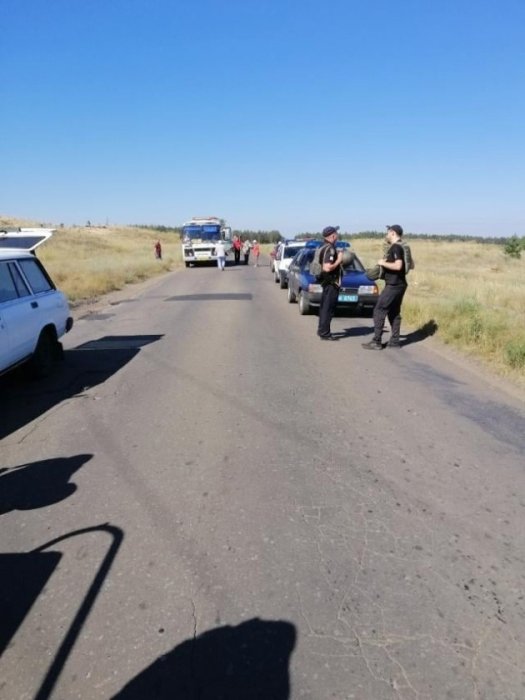 Фото 2 — В Луганской области обнаружили взрывчатку возле газопровода (ФОТО)