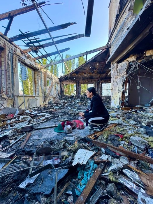Фото 3 — "Починаю все з нуля": російський удар знищив виробництво відомої дизайнерки капелюхів (ФОТО)