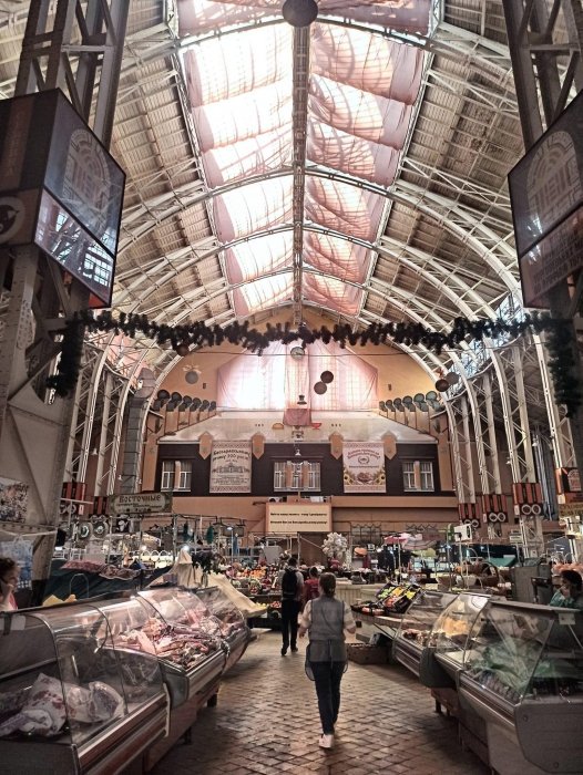 Фото 4 — В Киеве приостановили ремонтные работы на Бессарабском рынке: что произошло (ФОТО)