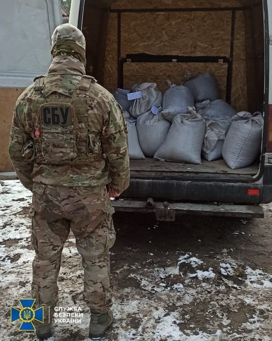 Фото 3 — СБУ изъяла у контрабандистов свыше тонны янтаря на сумму 11 млн грн (ФОТО, ВИДЕО)