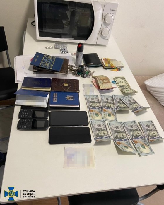Фото 3 — СБУ обезвредила банду рэкетиров, обложивших "данью" бизнесменов Киева и Ровенщины (ФОТО)