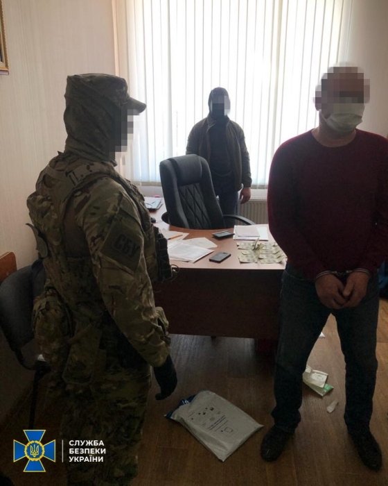 Фото 3 — Проблем не будет: одесские таможенники обложили данью коммерсантов за доставку товара