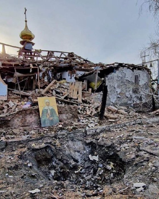 Фото 2 — В Пасхальную ночь оккупанты ударили по храму - массовые обстрелы Запорожской области (ФОТО)