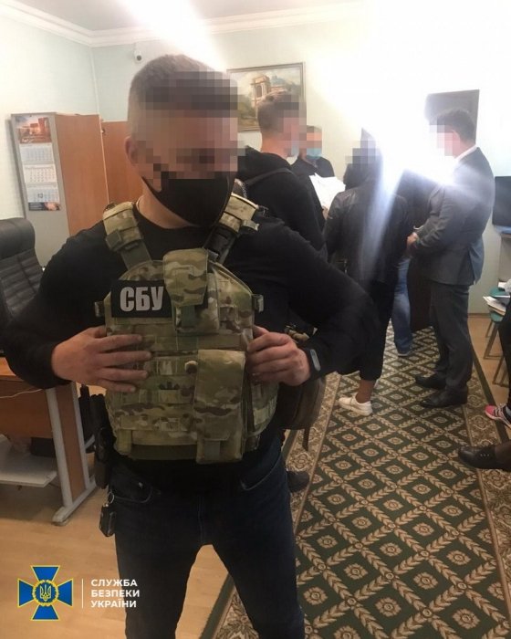 Фото 2 — Проблем не будет: одесские таможенники обложили данью коммерсантов за доставку товара