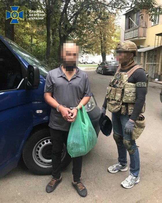Фото 2 — СБУ задержала в Одессе террориста "Исламского государства" (ФОТО)