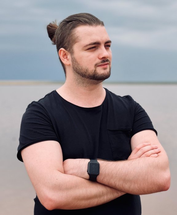 Фото 5 — Четыре года чинил турбины самолетов, а кодить начинал в блокноте: история механика, который стал front-end-разработчиком