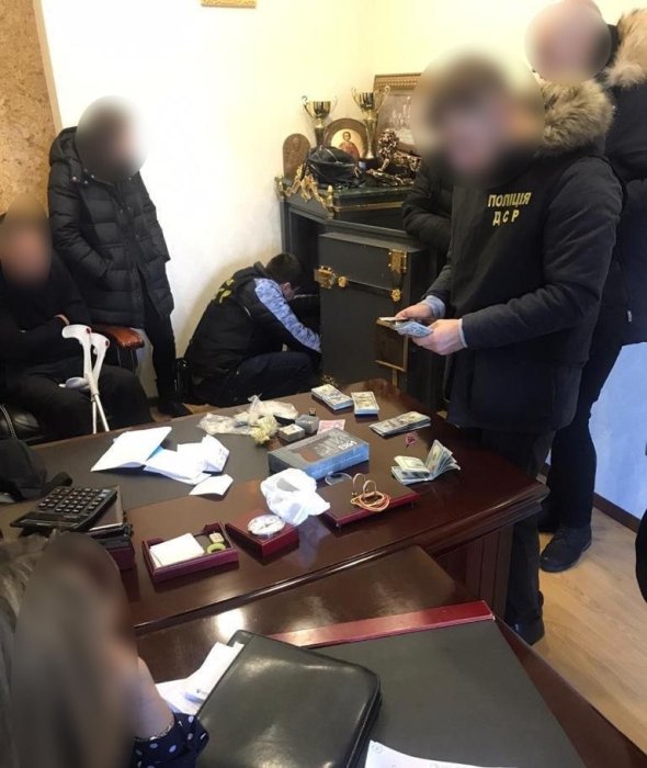 Фото 3 — Вымогал $100 тысяч за голосование: в Винницкой области задержали депутата горсовета (ФОТО)