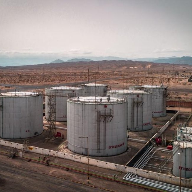 Саудовская Аравия возобновила экспорт нефти в обход Ормузского пролива