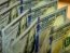 Украинцы в апреле увеличили покупку валюты