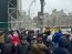 Люди на остановке возле метро "Лыбидская". Фото: novyny.live