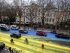 В Лондоне возле посольства РФ нарисовали огромный флаг Украины (ВИДЕО)