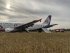 В России пассажирский самолет, следовавший в направлении Сочи – Омск, совершил экстренную посадку в поле в Новосибирской области. Фото: росСМИ