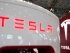 Илон Маск не будет продавать акции Tesla в течение двух лет