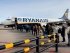 самолет Ryanair, пассажиры