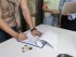 риелтор сделка ключи ноутбук люди руки подписание