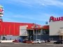 Auchan возле метро "Черниговская"